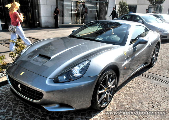 Ferrari California spotted in Istanbul, Turkey