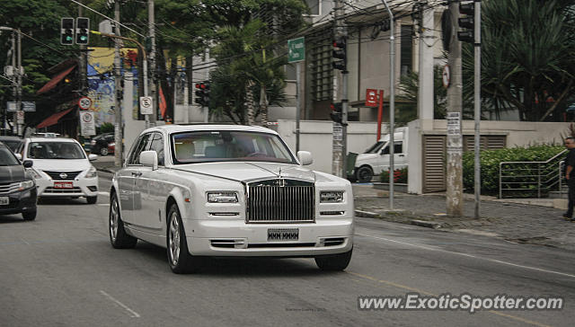 Rolls-Royce Phantom spotted in São Paulo, Brazil