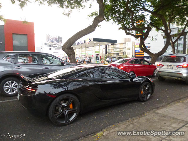 Mclaren MP4-12C spotted in Lima, Peru