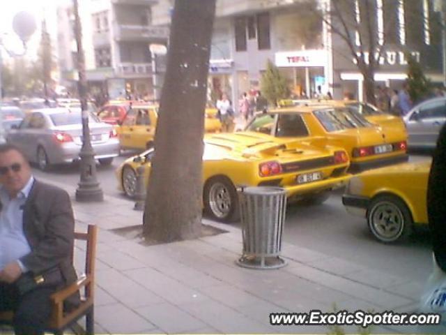 Lamborghini Diablo spotted in Ankara, Turkey