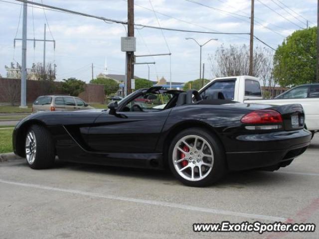 Dodge Viper spotted in Richardson, Texas