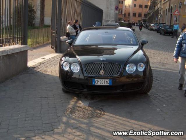 Bentley Continental spotted in Roma, Italy