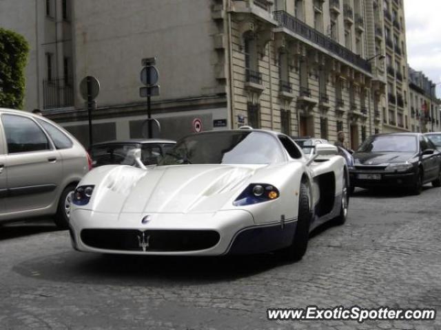 Maserati MC12 spotted in Paris, France