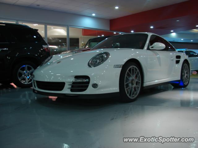 Porsche 911 Turbo spotted in Guadalajara, Mexico