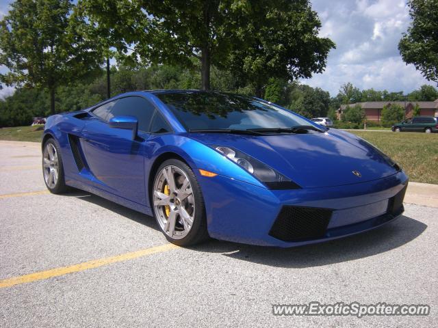 Lamborghini Gallardo spotted in Deerpark, Illinois