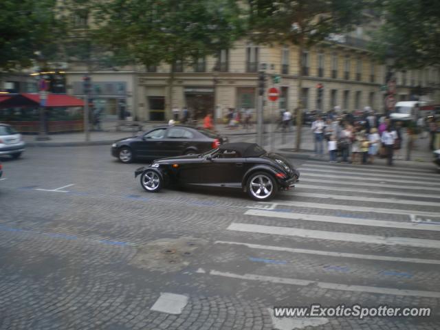 Plymouth Prowler spotted in Paris, France