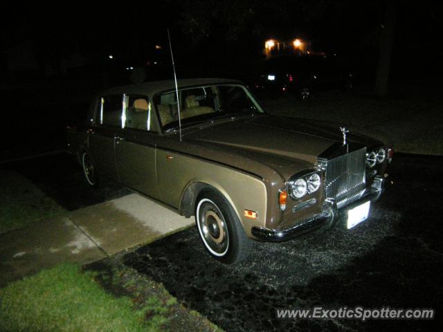 Rolls Royce Silver Shadow spotted in Lake Zurich, Illinois