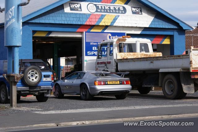 Lotus Esprit spotted in Dunedin, New Zealand