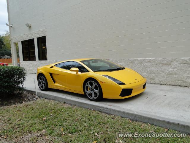 Lamborghini Gallardo spotted in Cypress, Texas