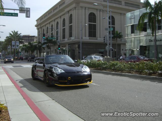 Porsche 911 GT3 spotted in Beverly Hills, California