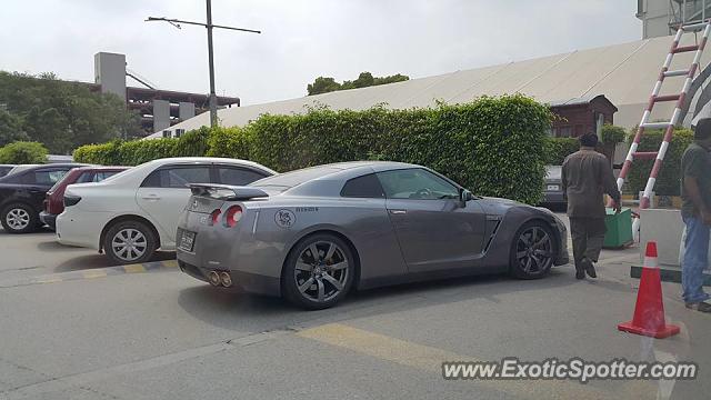 Nissan GT-R spotted in Lahore, Pakistan