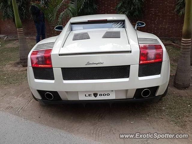 Lamborghini Gallardo spotted in Lahore, Pakistan