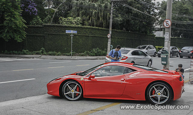 Ferrari 458 Italia spotted in São Paulo, Brazil