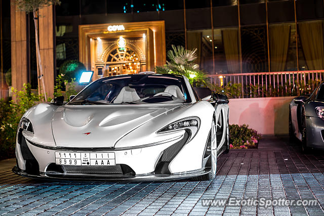 Mclaren P1 spotted in Dubai, United Arab Emirates