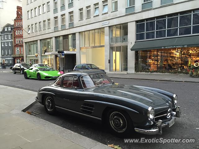 Mercedes 300SL spotted in London, United Kingdom