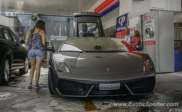 Lamborghini Gallardo spotted in São Paulo, Brazil