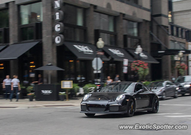 Porsche 911 GT3 spotted in Chicago, Illinois