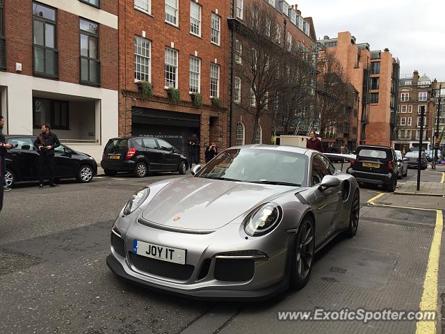 Porsche 911 GT3 spotted in London, United Kingdom