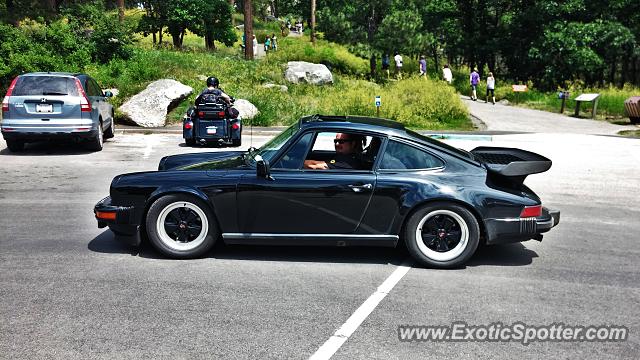 Porsche 911 Turbo spotted in Devils Tower, Wyoming