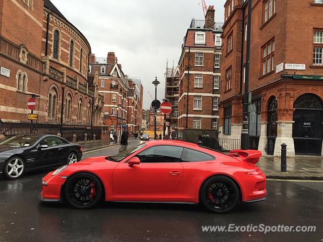 Porsche 911 GT3 spotted in London, United Kingdom