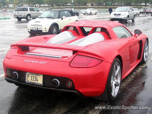Porsche Carrera GT spotted in Arlington Height, Illinois