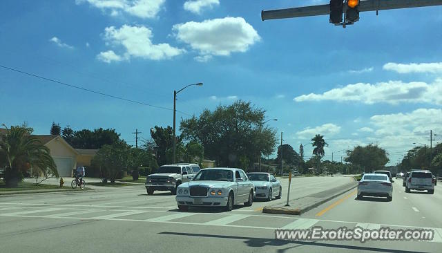Bentley Arnage spotted in Palm B. Gardens, Florida