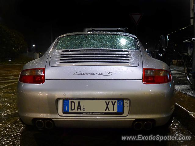 Porsche 911 spotted in Milan, Italy