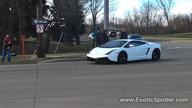 Lamborghini Gallardo spotted in Chanhassen, Minnesota