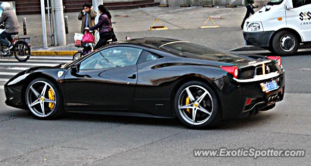 Ferrari 458 Italia spotted in Shanghai, China