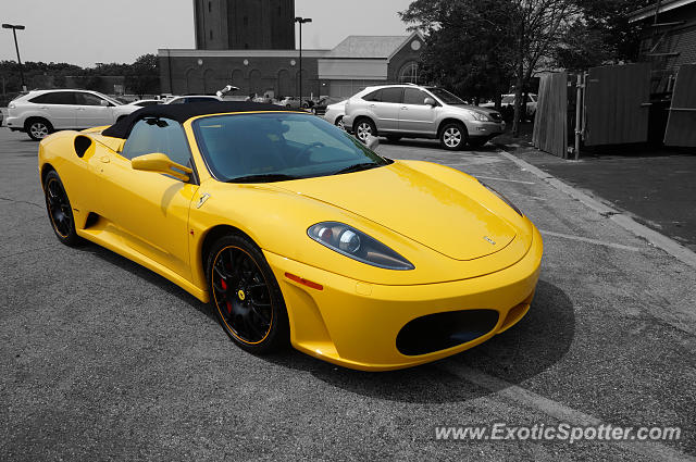 Ferrari F430 spotted in Highland Park, Illinois