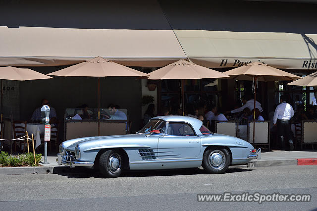 Mercedes 300SL spotted in Beverly Hills, California