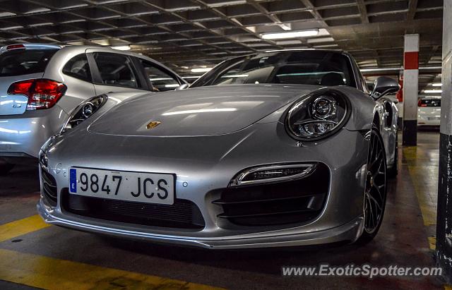 Porsche 911 Turbo spotted in Alicante, Spain