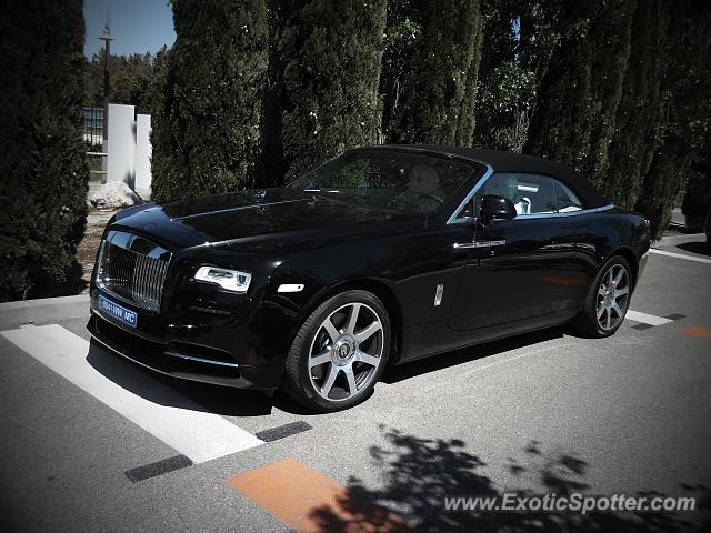 Rolls-Royce Dawn spotted in Avignon, France