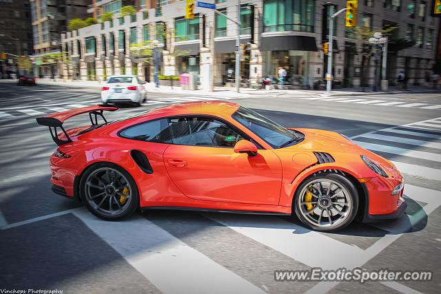 Porsche 911 GT3 spotted in Toronto, Canada