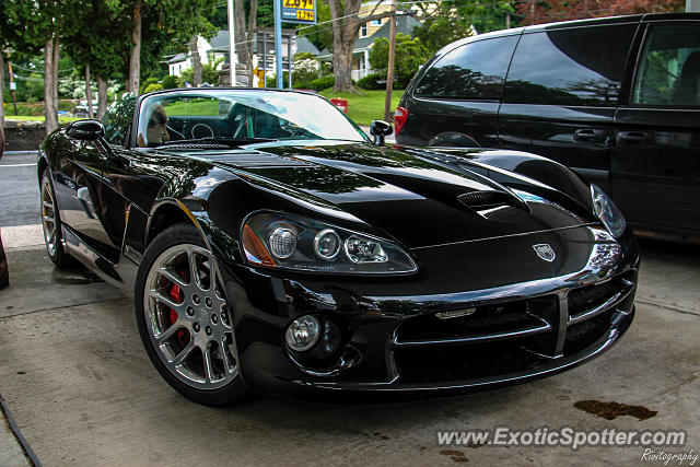 Dodge Viper spotted in Croton Falls, New York