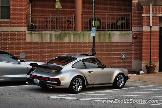 Porsche 911 Turbo spotted in Downers Grove, Illinois