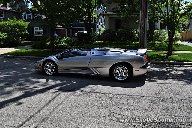 Lamborghini Diablo spotted in Winnetka, Illinois
