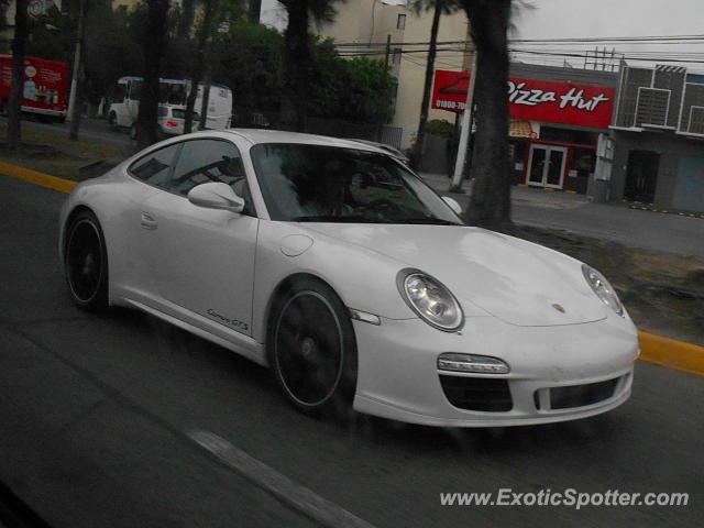 Porsche 911 spotted in Guadalajara, Mexico