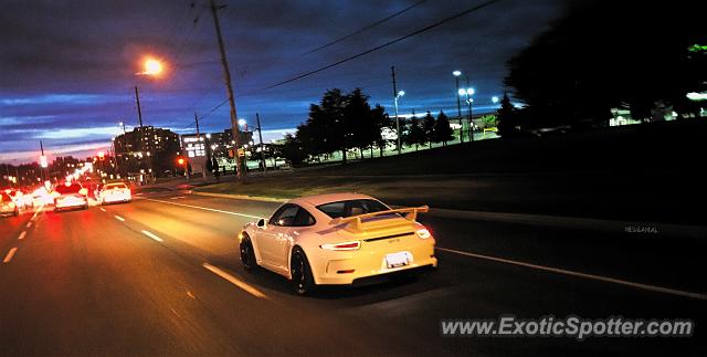 Porsche 911 GT3 spotted in Toronto, Canada