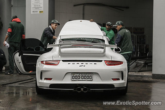 Porsche 911 GT3 spotted in São Paulo, Brazil