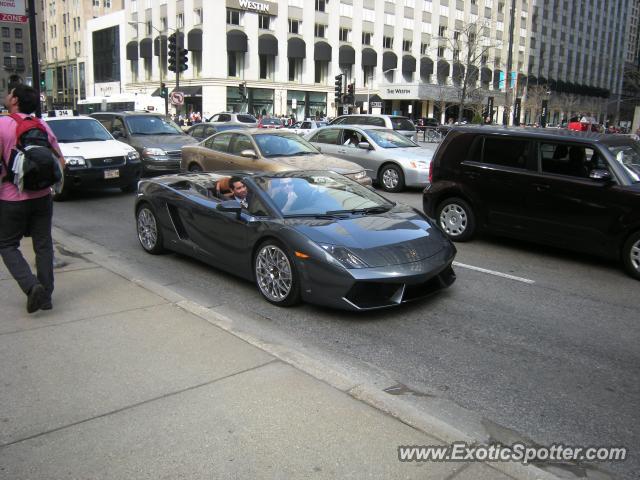 Lamborghini Gallardo spotted in Chicago, Illinois