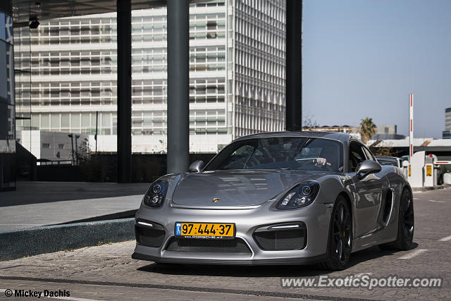 Porsche Cayman GT4 spotted in Herzliya, Israel