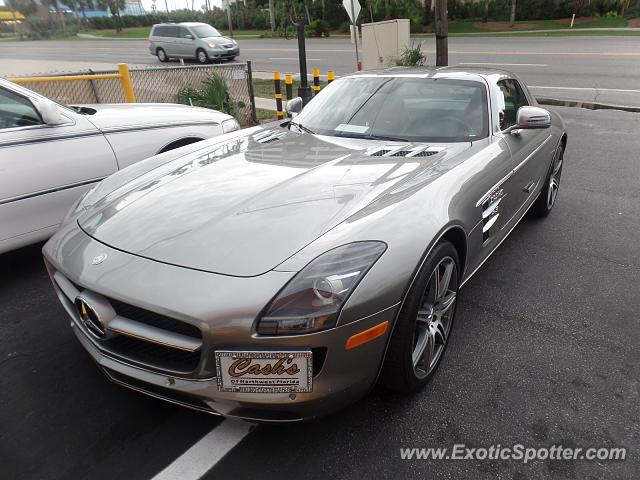 Mercedes SLS AMG spotted in Destin, Florida