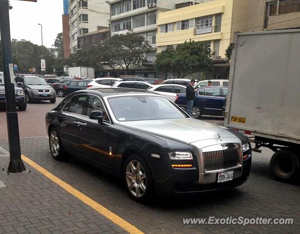 Rolls-Royce Ghost spotted in Lima, Peru