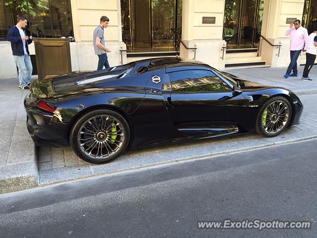 Porsche 918 Spyder spotted in Paris, France