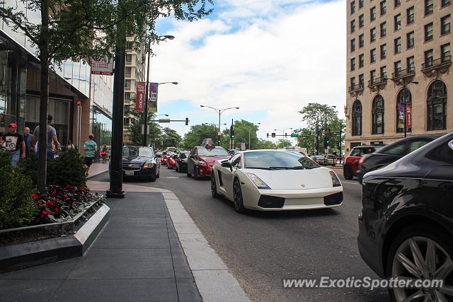 Lamborghini Gallardo spotted in Chicago, Illinois