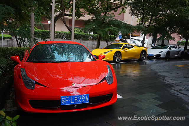 Ferrari 458 Italia spotted in Shanghai, China