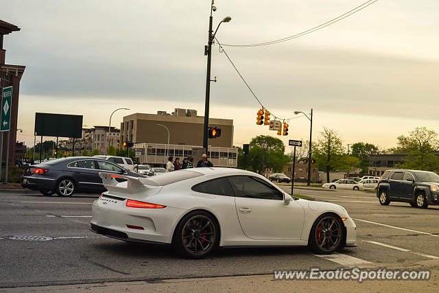 Porsche 911 GT3 spotted in Birmingham, Michigan