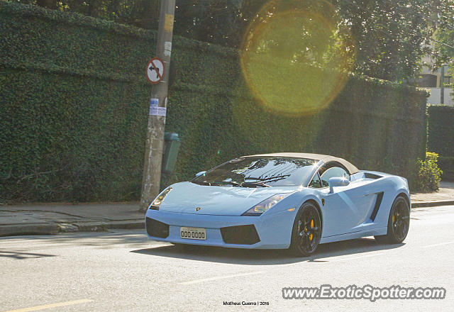 Lamborghini Gallardo spotted in São Paulo, Brazil