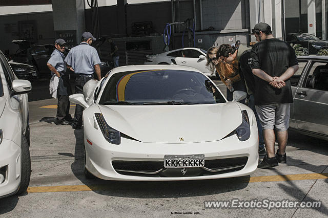 Ferrari 458 Italia spotted in São Paulo, Brazil